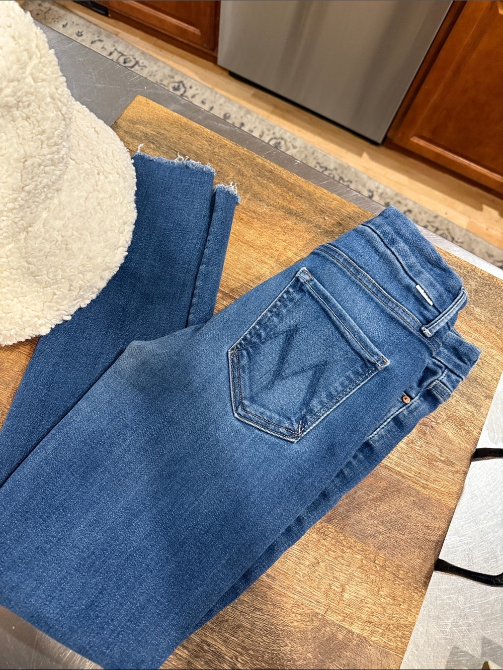 Mother Jean High-Rise Looker Straight-Leg Jeans in Medium Blue -home Movies - Picture 3 of 15